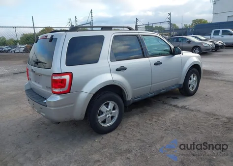 2009 Ford Escape Xlt from USA, damaged, VIN 1FMCU93749KA14558